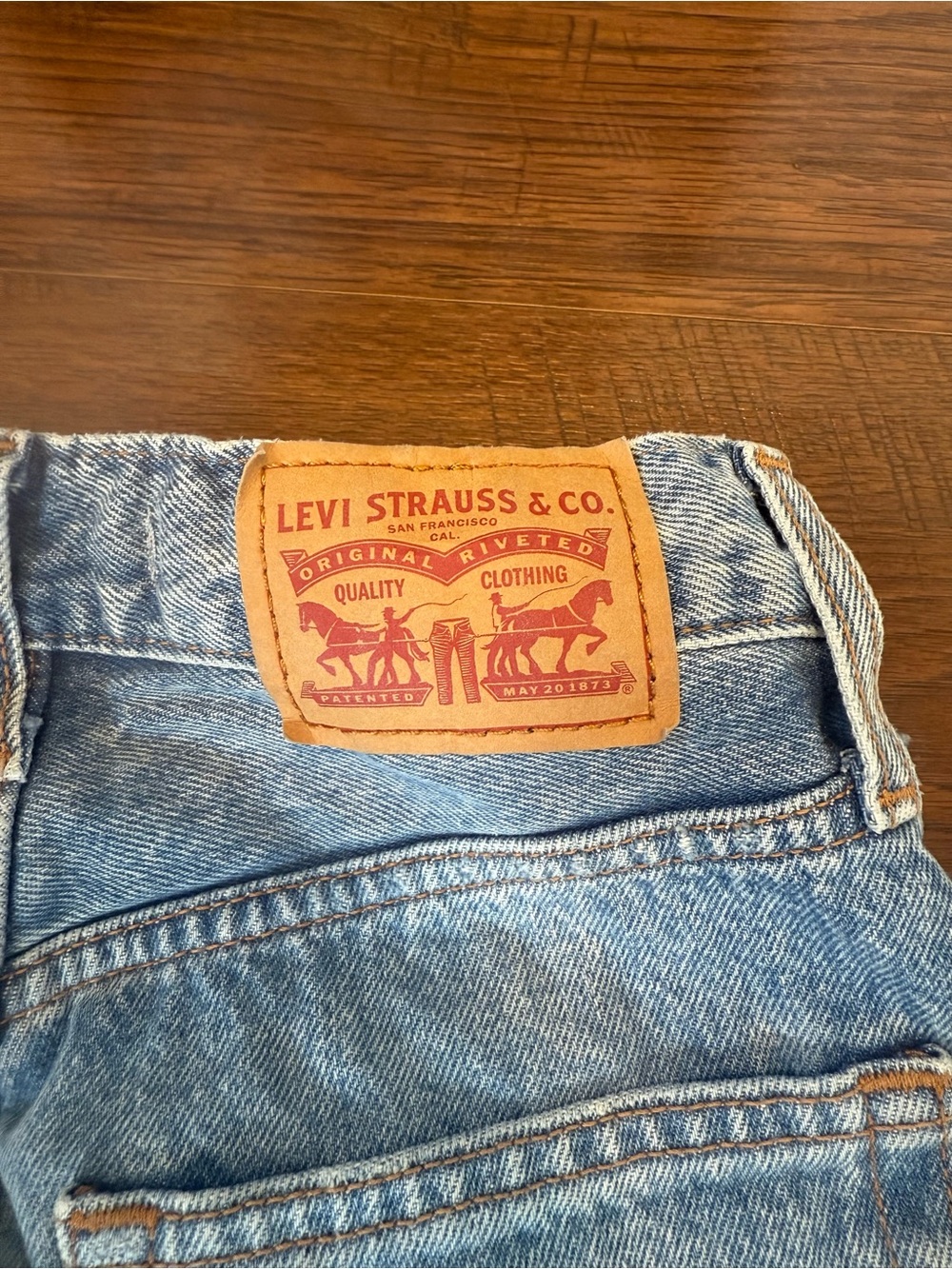 '94 Baggy Light Wash Levi’s - Size 26W 31L - Picture 5 of 5